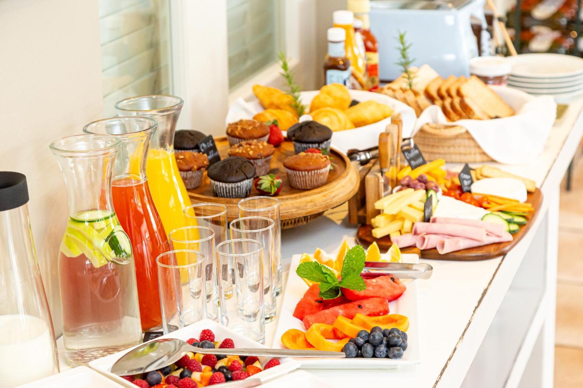 Pictures Guest House Boutique Hotel Оудсхорн Экстерьер фото