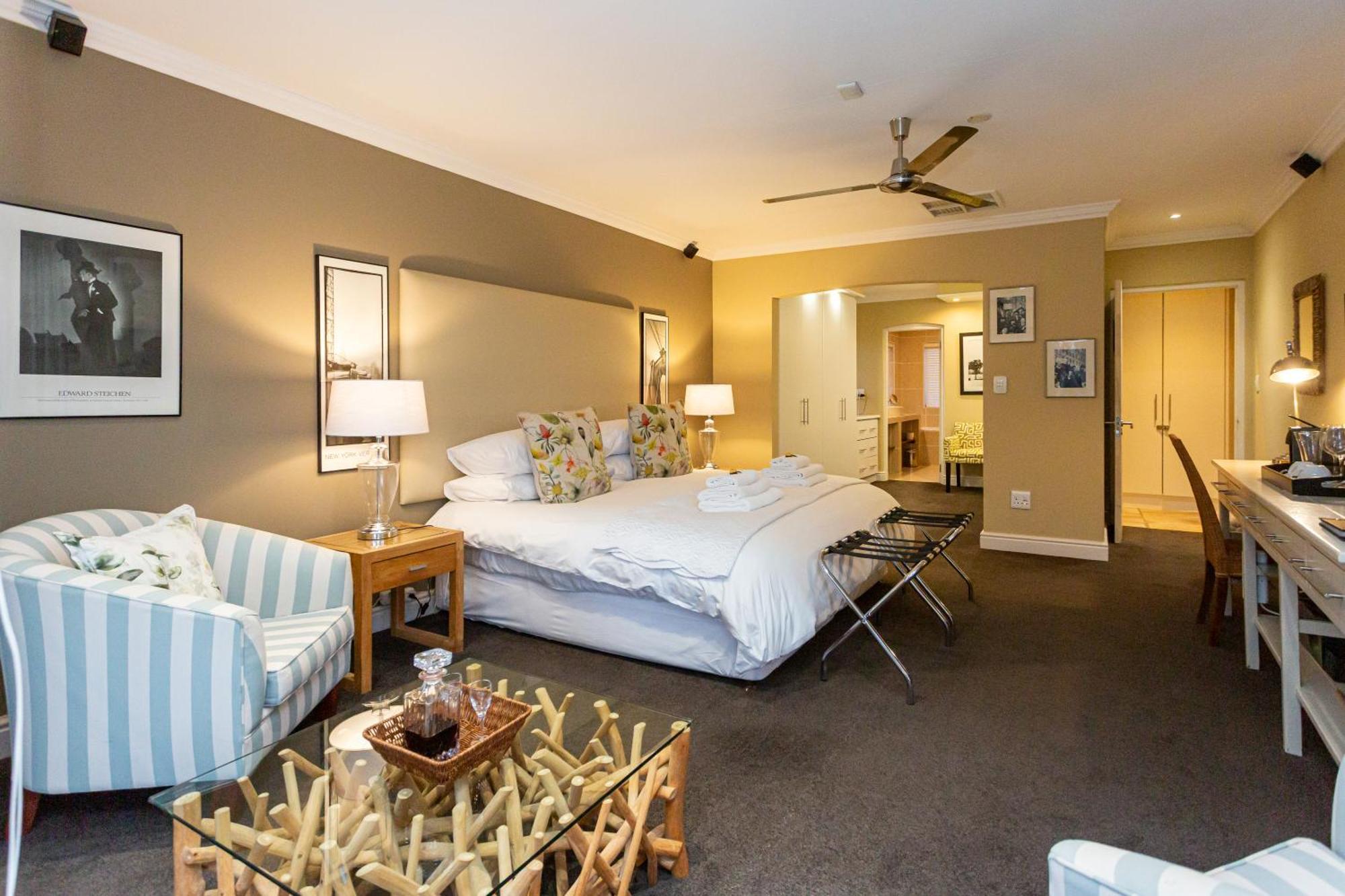Pictures Guest House Boutique Hotel Оудсхорн Экстерьер фото